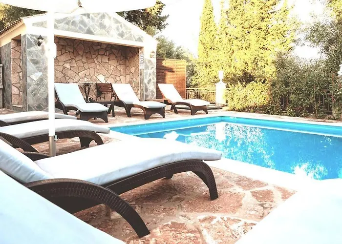 Poli House Family W/ Pool