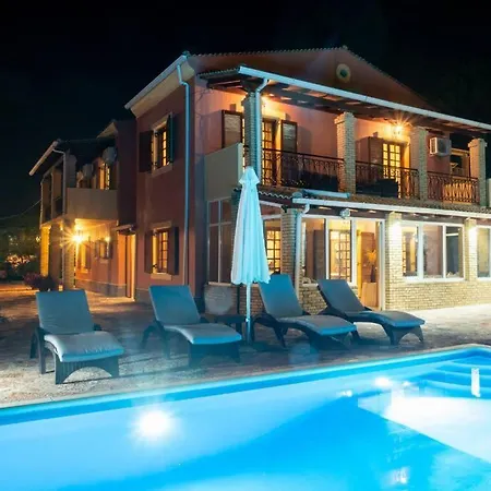 Βίλα Poli House Family W/ Pool *