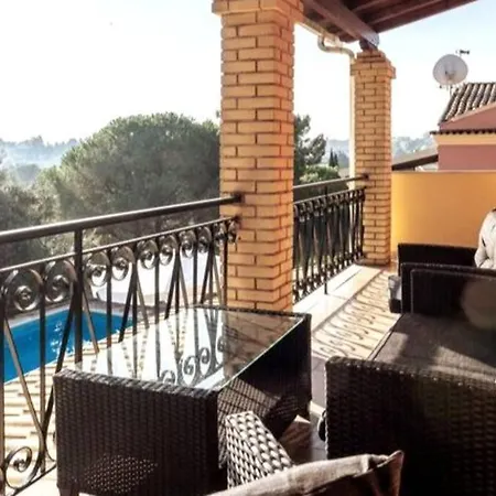Βίλα Poli House Family W/ Pool