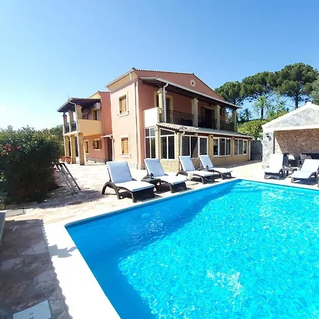 Βίλα Poli House Family W/ Pool