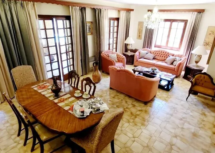 Poli House Family W/ Pool