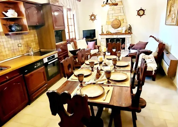 Poli House Family W/ Pool